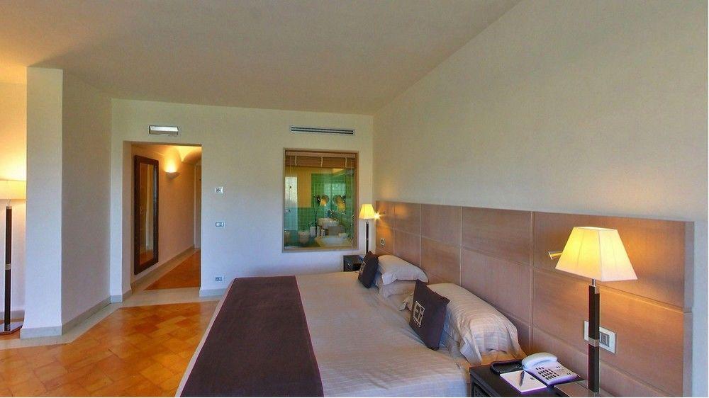 L'Ea Bianca Luxury Resort Baja Sardinia Exterior photo