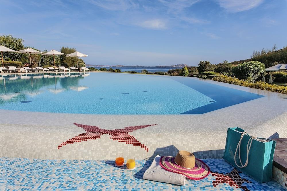 L'Ea Bianca Luxury Resort Baja Sardinia Exterior photo