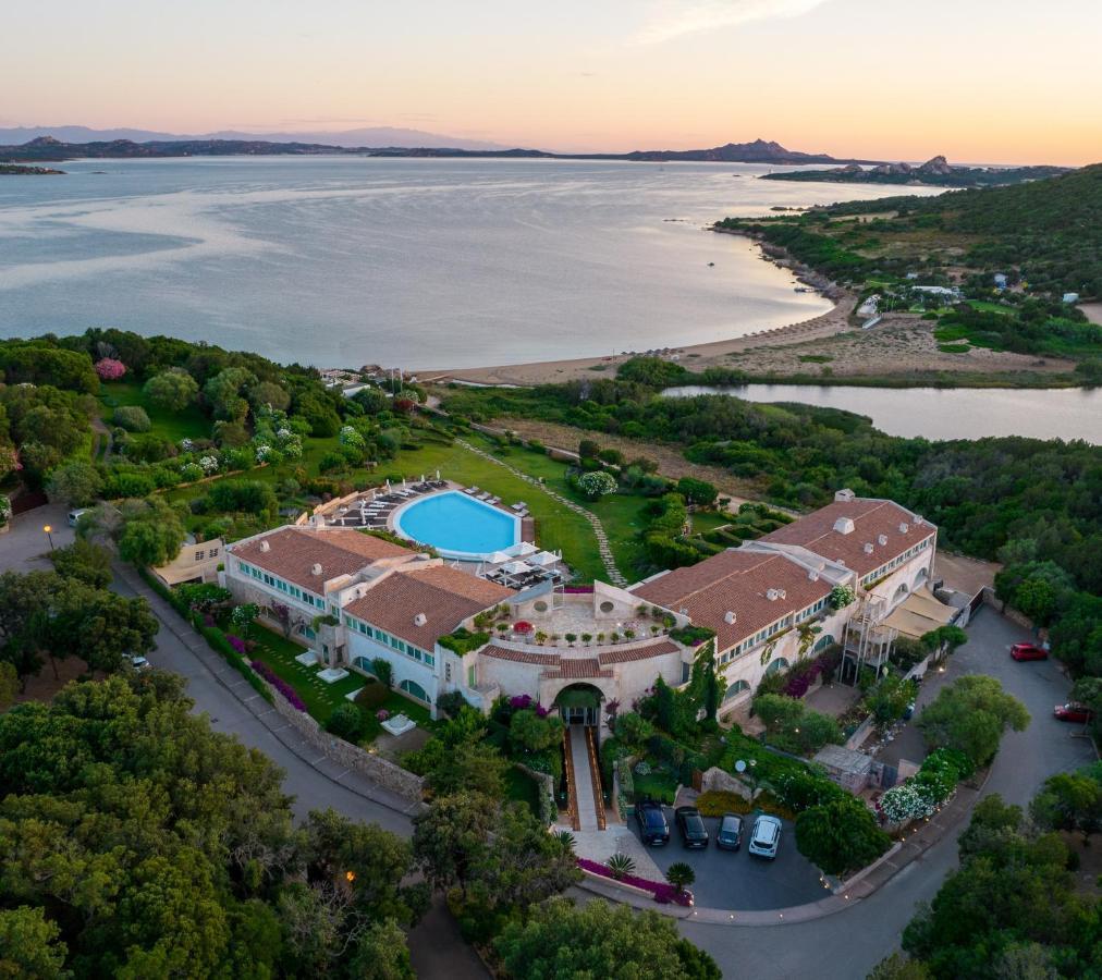 L'Ea Bianca Luxury Resort Baja Sardinia Exterior photo