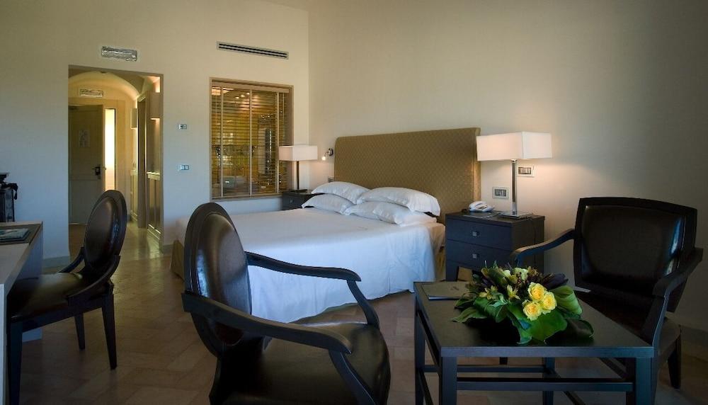 L'Ea Bianca Luxury Resort Baja Sardinia Exterior photo